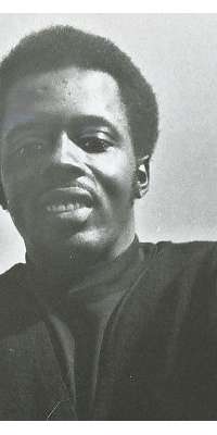 Deacon Jones, American Hall of Fame football player (Los Angeles Rams), dies at age 74